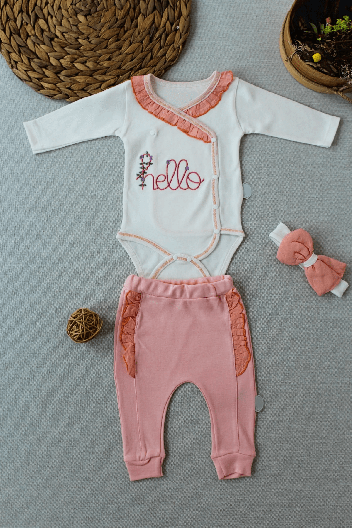 Nakışlı Kruvaze Uzun Kollu Zıbınlı Bebek Takımı - Somon Pembe